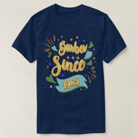 理容師1985年以来の地元の理容師ギフトアイディア髪 Tシャツ (デザイン正面)