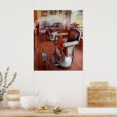 理容師 – 席に座って ポスター (キッチン)