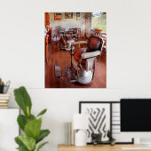 理容師 – 席に座って ポスター (ホームオフィス)