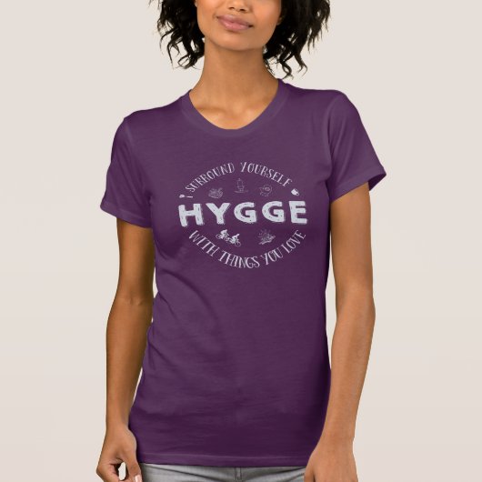 環境あなた自身w. Hygge (淡いブルーの文字) Tシャツ (正面)