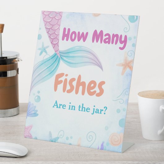 瓶の赤ちゃんシャワーゲームの看板に魚の数 台座サイン (インサイチュ)