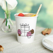 甘いお祝いカップケーキとギフトボックス 紙コップ