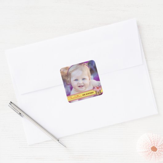 甘いさくらんぼカップケーキガールの誕生日写真シール スクエアシール (封筒)