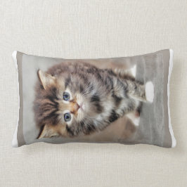 甘いぶちのベビー子猫 ランバークッション