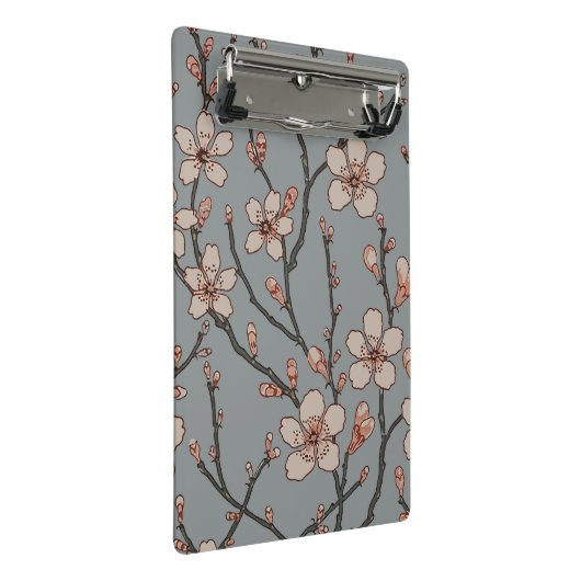 甘いエレガントピンクの花のさくらんぼ模様 ミニクリップボード (アングル)