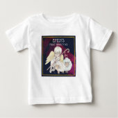 甘いエンジェルシェパードとラブス初めてのクリスマス ベビーTシャツ (正面)