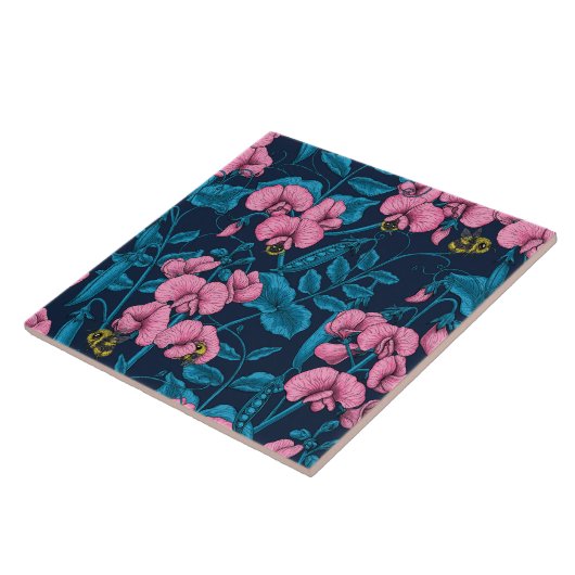 甘いエンドウ豆と(昆虫)マルハナバチ、ピンクとブルー タイル (側面)