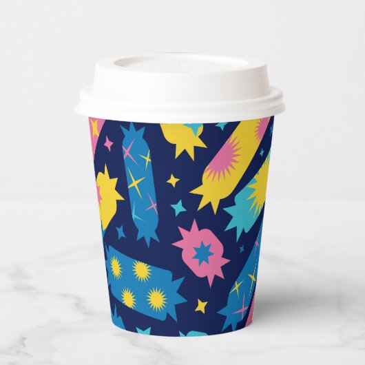 甘いキャンディー。 紙コップ (左)