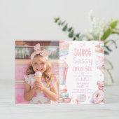 甘いサッシーと6パステル6歳の誕生日の写真 招待状 (スタンド正面)