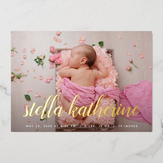 甘いスクリプトフォトコラージフォイル誕生のお知らせ 箔招待状 (正面)