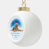 甘いトラ|のベビーの初めてのクリスマス セラミックボールオーナメント (右)