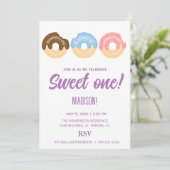 甘いドーナツ、虹の色、甘い最初の誕生日 招待状 (スタンド正面)