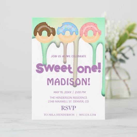 甘いドーナツ、虹の色、甘い最初の誕生日 招待状 (スタンド正面)