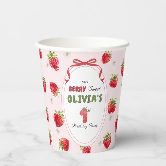 甘いピンクの水の色のストロベリーファースト誕生日 紙コップ (正面)