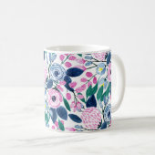 甘いピンクの海軍の花の水色金ゴールドモノグラム コーヒーマグカップ (正面右)