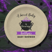 甘いベビーがハロウィーンの赤ちゃんシャワーを醸造している ペーパープレート