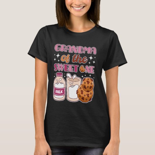 甘いワンクッキーとミルクの祖母1歳の誕生日 Tシャツ (正面)