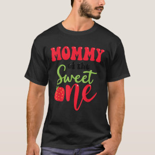 甘いワンストロベリーサマーファーストbirのママ tシャツ