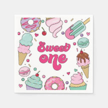 甘い一振りアイスクリームとケーキ誕生日