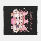 甘い不気味かわいい魔女猫Tシャツ フリースブランケット (正面(横))