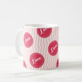 甘い可愛いラブピンクストライプ色のバレンタインデーのマグカップ コーヒーマグカップ (正面左)