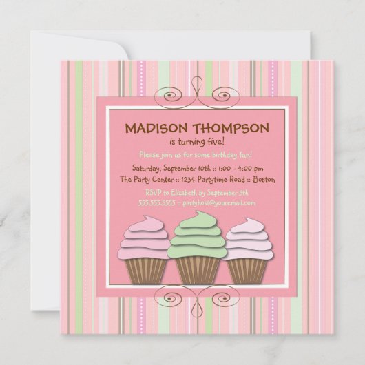 甘い女の子のカップケーキの誕生日のパーティの招待状 招待状 (正面)
