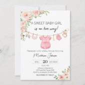 甘い女の子の服の赤ちゃんシャワー 招待状 (正面)