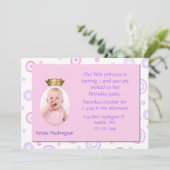 甘い女の子の王冠の誕生日のパーティの招待状 招待状 (スタンド正面)