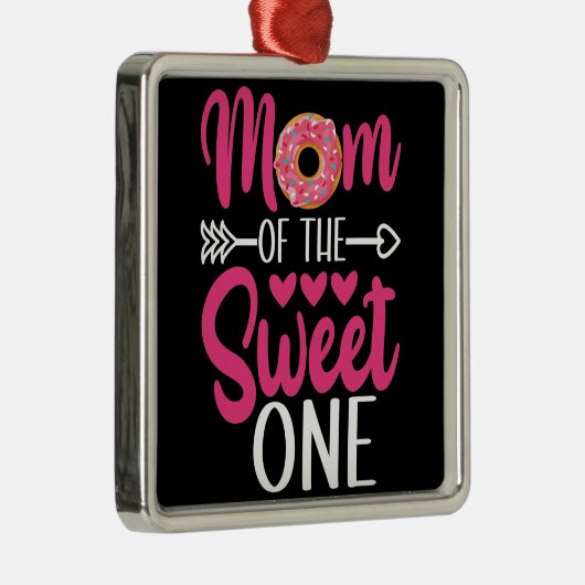 甘い子の母がドーナツを振りかけたもの メタルオーナメント (右)