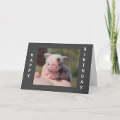 甘い子豚が「ハッピーバースデー」と言う カード (正面)
