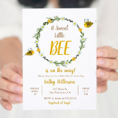 甘い小さなミツバチが赤ちゃんのシャワーを途中にある 招待状