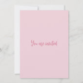 甘い小さな女の子が赤ちゃんシャワーを浴びている 招待状 (裏面)