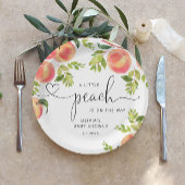 甘い小さな桃の途中で赤ちゃんシャワー ペーパープレート