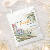 甘い小さな落花生が道を進んでいる フェイバーバッグ (クリップ留めされた状態)