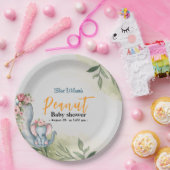 甘い小さな落花生が道を進んでいる ペーパープレート (パーティー)