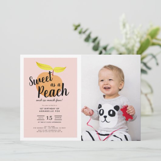 甘い桃のかわいい女の子フォト1st誕生日 招待状 (スタンド正面)