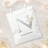 甘い白いフローラ フェイバーバッグ (クリップ留めされた状態)