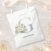 甘い白いフローラ フェイバーバッグ (クリップ留めされた状態)