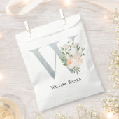 甘い白いフローラ フェイバーバッグ (クリップ留めされた状態)