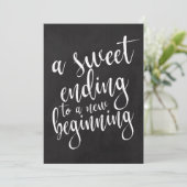 甘い結末を飾る手書きブラックボードのウェディングサイン (スタンド正面)