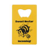 甘い蜜が入ってくる!ビー忙しバケツ漫画 クレジットカード栓抜き (正面)