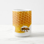甘い調和：蜂とハニカム コーヒーマグカップ (中央)