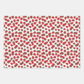 甘い赤イチゴと白い花のパターン ラッピングペーパーシート (正面2)