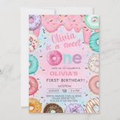 甘い1ドーナツ女の子の最初の、1番目の誕生日招待状。 招待状 (正面)
