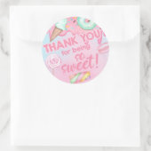 甘い1女の子の誕生日感謝していお前サークルステッカー。 ラウンドシール (バッグ)