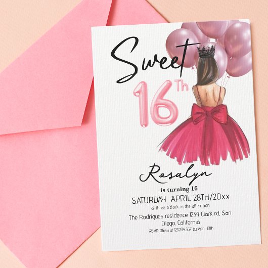 甘い16ピンクモダンの小さなドレス誕生日パーティー 招待状