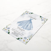 甘い16水色の花ドレスベビーブルーシルバー 箔招待状 (回転した状態)