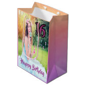 甘い16th誕生日フォトパープルガール ミディアムペーパーバッグ (正面アングル)