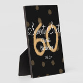 甘い60追加の名前の日付の誕生日の黄色のポルカdo フォトプラーク (側面)