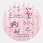 甘いTiniワンピンクコケット女の子ベビーシャワー ラウンドシール (正面)
